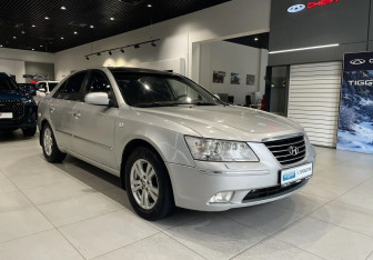 Подержанный автомобиль Hyundai Sonata 2008 года (3 фото)