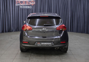 Подержанный автомобиль Kia Ceed Hatchback 2014 года (6 фото)