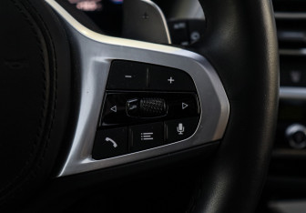Подержанный автомобиль BMW X3 2023 года (32 фото)