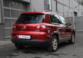 Подержанный автомобиль Volkswagen Tiguan 2011 года (4 фото)