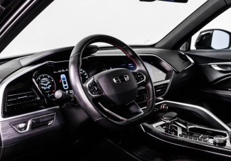 Подержанный автомобиль Geely Tugella 2023 года (13 фото)