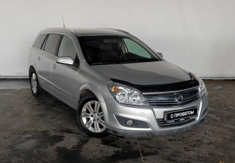 Подержанный автомобиль Opel Astra Wagon 2007 года (3 фото)