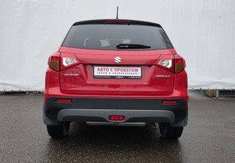 Подержанный автомобиль Suzuki Vitara 2016 года (6 фото)