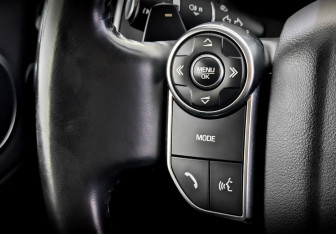 Подержанный автомобиль Land Rover Discovery 2018 года (29 фото)