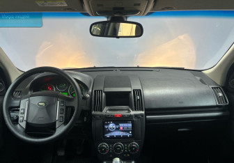 Подержанный автомобиль Land Rover Freelander 2008 года (12 фото)