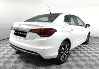 Подержанный автомобиль Citroen C4 Sedan 2020 года (3 фото)