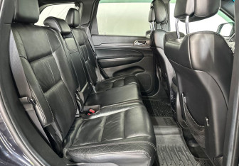 Подержанный автомобиль Jeep Grand Cherokee 2013 года (11 фото)