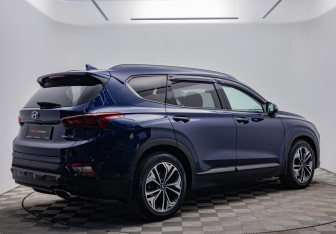 Подержанный автомобиль Hyundai Santa Fe 2019 года (5 фото)