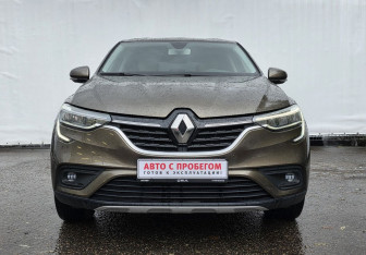 Подержанный автомобиль Renault Arkana 2021 года (2 фото)