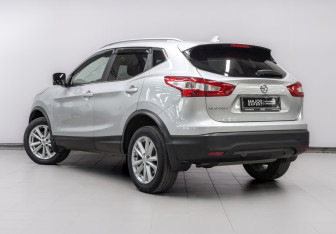 Подержанный автомобиль Nissan Qashqai 2018 года (7 фото)