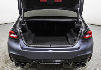 Подержанный автомобиль BMW M5 Sedan 2019 года (25 фото)