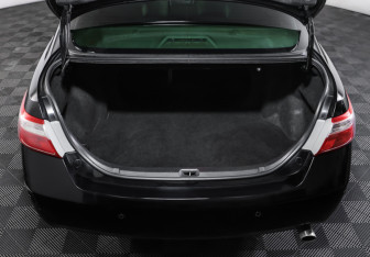 Подержанный автомобиль Toyota Camry Sedan 2008 года (10 фото)