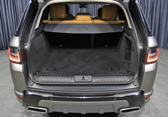Подержанный автомобиль Land Rover Range Rover Sport 2020 года (10 фото)