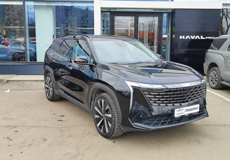 Подержанный автомобиль Geely Atlas 2024 года (3 фото)