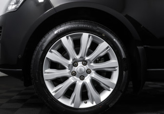 Подержанный автомобиль Land Rover Range Rover 2017 года (28 фото)