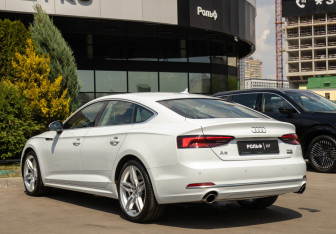 Подержанный автомобиль Audi A5 Liftback 2018 года (5 фото)