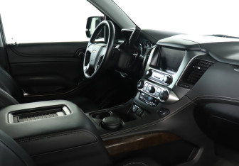 Подержанный автомобиль Chevrolet Tahoe 2016 года (9 фото)