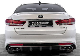Подержанный автомобиль Kia Optima Sedan 2017 года (6 фото)