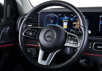 Подержанный автомобиль Mercedes-Benz GLE 2019 года (13 фото)