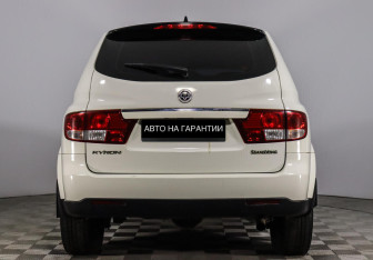 Подержанный автомобиль SsangYong Kyron 2012 года (4 фото)