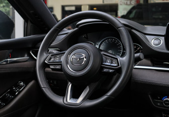 Подержанный автомобиль Mazda 6 Sedan 2023 года (13 фото)