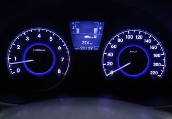 Подержанный автомобиль Hyundai Solaris Sedan 2012 года (12 фото)