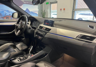 Подержанный автомобиль BMW X2 2021 года (11 фото)