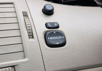 Подержанный автомобиль Toyota Avalon 2005 года (15 фото)