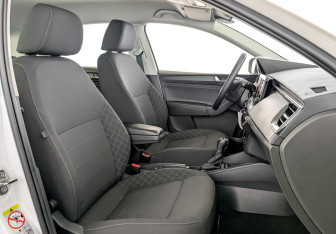 Подержанный автомобиль Skoda Rapid Liftback 2022 года (23 фото)