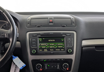 Подержанный автомобиль Skoda Octavia Wagon 2012 года (24 фото)