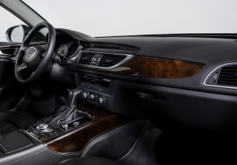 Подержанный автомобиль Audi A6 Sedan 2015 года (9 фото)