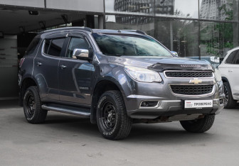 Подержанный автомобиль Chevrolet TrailBlazer 2013 года (3 фото)