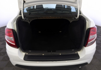 Подержанный автомобиль LADA (ВАЗ) Granta Sedan 2023 года (10 фото)