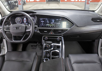 Подержанный автомобиль Geely Tugella 2021 года (14 фото)