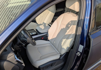 Подержанный автомобиль Audi Q7 2023 года (20 фото)