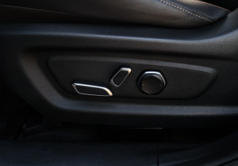 Подержанный автомобиль Changan UNI-K 2023 года (20 фото)