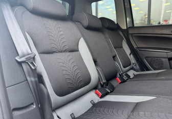 Подержанный автомобиль Skoda Yeti 2015 года (11 фото)