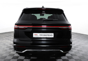 Подержанный автомобиль Geely Monjaro 2023 года (6 фото)