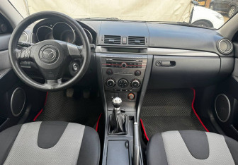 Подержанный автомобиль Mazda 3 Sedan 2006 года (9 фото)