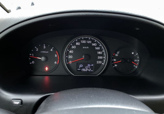 Подержанный автомобиль Hyundai H-1 2016 года (20 фото)