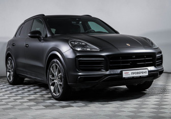Подержанный автомобиль Porsche Cayenne 2023 года (3 фото)