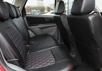 Подержанный автомобиль Suzuki SX4 Hatchback 2011 года (12 фото)
