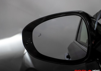 Подержанный автомобиль Voyah Dream 2023 года (36 фото)