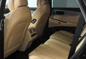 Подержанный автомобиль Jaecoo J8 2024 года (8 фото)