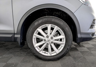 Подержанный автомобиль Nissan Qashqai 2022 года (18 фото)