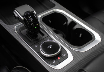 Подержанный автомобиль Jaecoo J7 2023 года (18 фото)