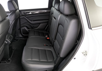 Подержанный автомобиль DongFeng DFSK ix7 2024 года (18 фото)