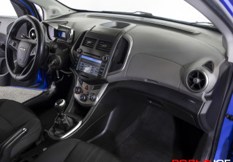 Подержанный автомобиль Chevrolet Aveo Sedan 2012 года (9 фото)