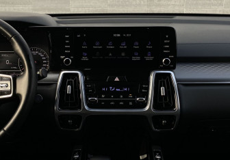 Подержанный автомобиль Kia Sorento 2021 года (14 фото)