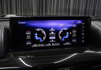 Подержанный автомобиль Lexus LX 2020 года (19 фото)